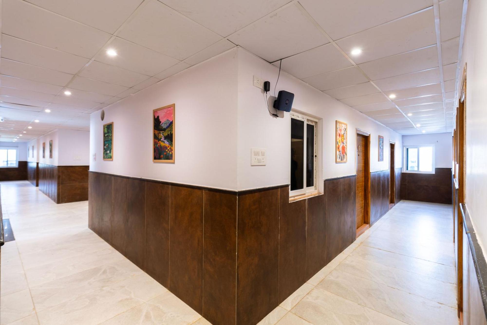 Treebo Trend Hotel Seventh Heaven Haiderabad Buitenkant foto