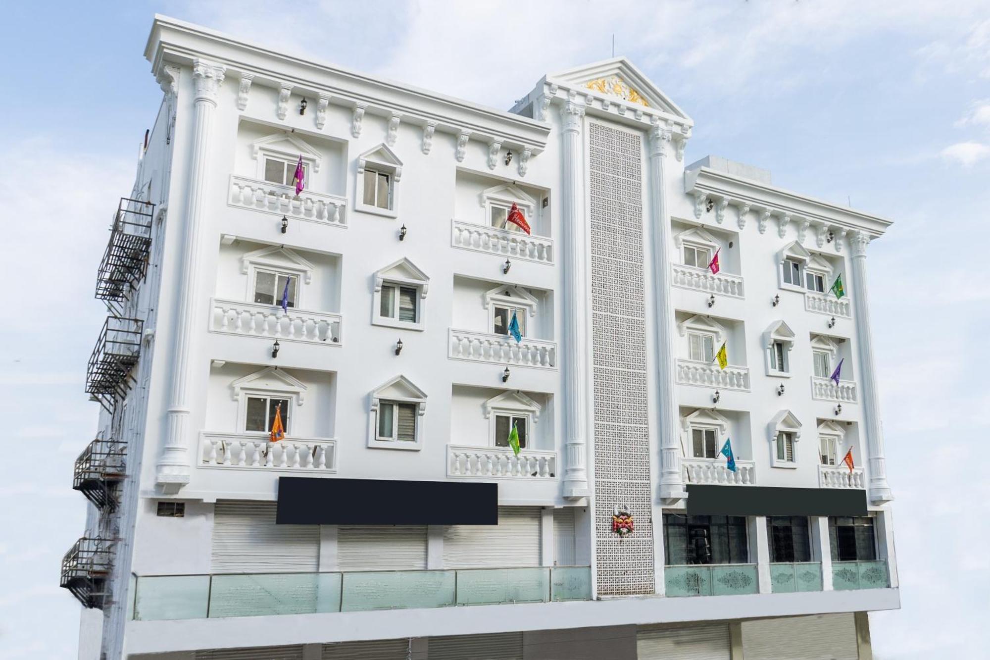 Treebo Trend Hotel Seventh Heaven Haiderabad Buitenkant foto