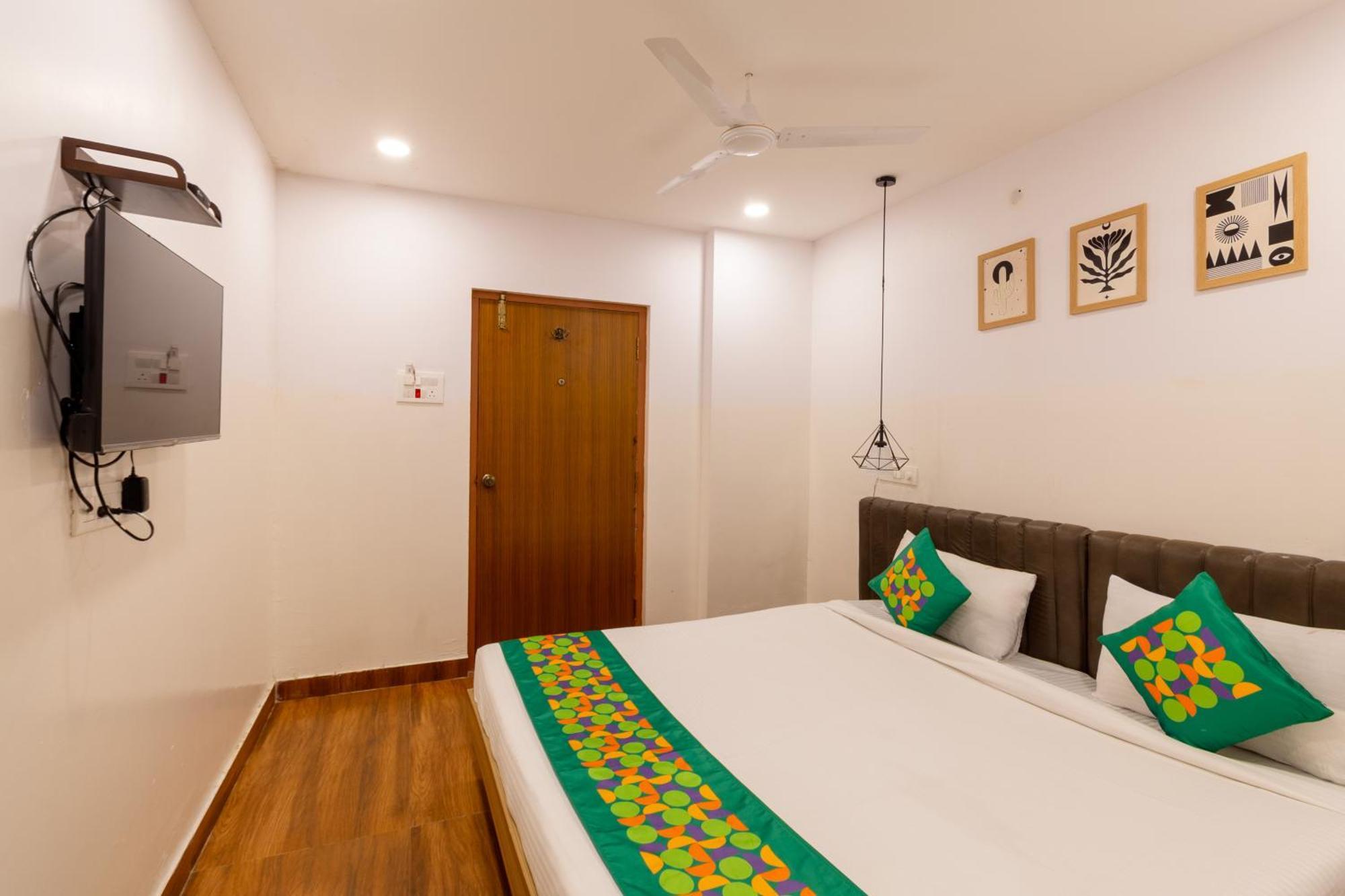 Treebo Trend Hotel Seventh Heaven Haiderabad Buitenkant foto